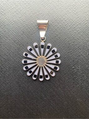 Mexico sterling silver Sunburst Pendant Necklace in Silver & Blue